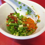 ラーメン二郎 - 待ってる間にカスタマイズ♪