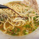 ラーメン二郎 - 赤酢投入～♪