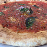 ロルノ - マリナーラ…たっぷりのトマトソース・バジル・オレガノ・ニンニクがトッピングされたナポリピッツァ