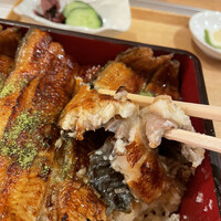 割烹蒲焼 横浜八十八 吉田町店 - 肉厚