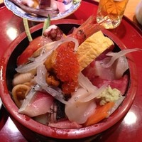 鮨政 西口店 - ランチちらし丼840円＋具だけ大盛り100円