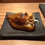 とり茶太郎 - 燻製盛り合わせ（比内地鶏 手羽先 + チーズ）