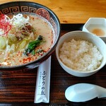 天空の湯 温泉ラウンジ - 担々麺ｾｯﾄ950円