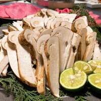 本格肉料理 丸小 - 松茸タンヒレしゃぶしゃぶコース  14000円
                    前菜、お肉、お食事、デザート