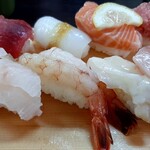 海鮮すし食堂 にほんのうみ - 寿司