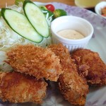 食彩 花水木 - 牡蠣フライは5個