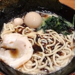 壱角家 - 黒家系ラーメン