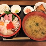 Ichie - 海鮮丼
