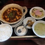 Chuugokushuka Akari - 燈の四川麻婆豆腐セット 超辣