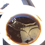 めん処 きよ洲 - 脂うかぶ芳醇豚醤油スープ。