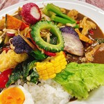 カレーハウス・キッチンY - 野菜カレー　反対側から