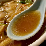 呂山 - 野菜の旨みがたっぷりのスープ