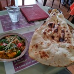 インド･パキスタン料理 ホット・スプーン - ランチ（チキン・キーマ・ベジタブル）・ナンorライス