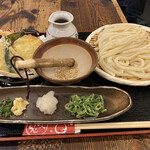 うどん 兎麦 阪急三番街店 - 