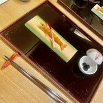 Keishindou Honten Oshokujidokoro Hyakufukuan - 海老まぶし膳¥2200
                        前菜…活き車海老の塩焼き＆丹波黒豆