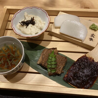 玄水 - 八寸　
                      　　湯葉豆腐、じゅんさい、穴子、板わさ、焼き味噌