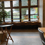 Jose Luis Karuizawa - 中はカフェ風