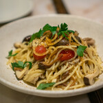 SIORI - 柳マツタケと天然エノキのアーリオオーリオペペロンチーノ