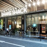 SHAKE SHACK - 店の外観