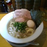 麺屋 まほろ芭 - 泥煮干中華そば煮玉子入り