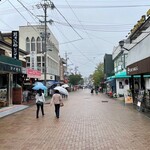 フランスベ－カリー - 雨の旧軽井沢銀座通り