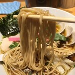 むぎとオリーブ - 麺のリフトアップ