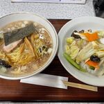 Chuuka genkotsu - ラーメン+半中華丼　960円