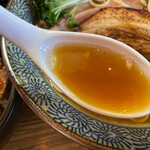 Ramen611 - スープ。蛤の風味の効いた鶏ガラ醤油がたまりません❣️
