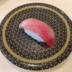 Hama sushi - 「中とろ」100円。