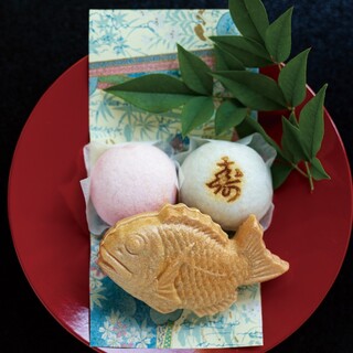 【特別な一日に】ひと口和菓子プレート