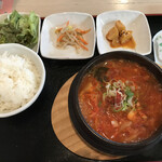 韓国料理 眞 - ホルモン定食
