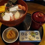 和のごはん みかづき - 刺身海鮮丼（青魚）