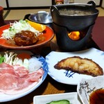 しらはま屋 - 右側