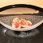 まき村 - 無花果、胡麻クリーム、アーモンド