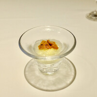 パトゥ - とうもろこしのムース　トマトジュレ　うに。