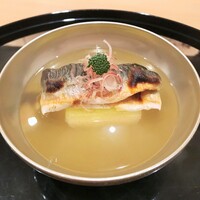 まき村 - お椀：長良川　鮎の一夜干し