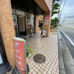 サバイサバイ - お店は阪神電車の線路沿いです♪