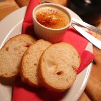 カルネジーオ イースト - 