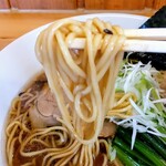 ハルヤ - こく醤油　麺リフト