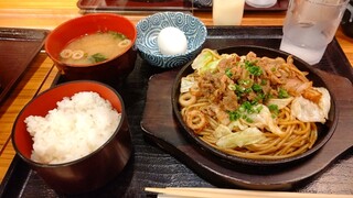 月光香麺 - 肉焼きそば(880)