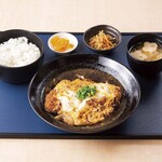 極楽湯 - 料理写真:一枚一枚丁寧にパン粉をつけ注文が入ってから揚げてます。