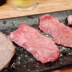 Tachigui Yakiniku Jiroumaru - タン4種850円（税抜）