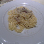 VIA Brianza - ローマ風濃厚卵のカルボナーラスパゲティ