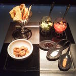 ルチアーノショー - ワンプレートのつまみも素晴らしい演出が。