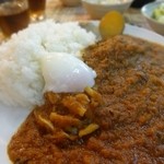 Kareooba - チキンカレー大盛り　温泉卵付き