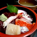Uotama - 海鮮丼