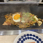 てっぱん源治家 - ぼっかけ焼きそば　630円