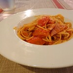 イタリア料理のイタリ屋 リストランテ・ダ・クニ - フレッシュトマトとベーコンのペペロンチーノ