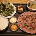 ローストビーフ定食　肉100g