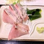 十八番 - 天然ぶり刺し＆串カツ定食。¥850。